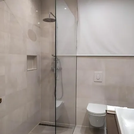 Diana Apartment *